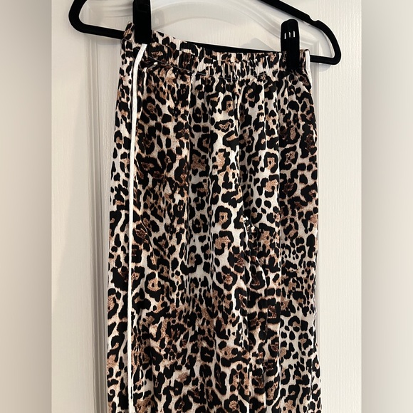 Aerie Off-Duty Leopard Print Satin Piping Wide Leg Trouser Pants- Size XXS - Picture 6 of 8